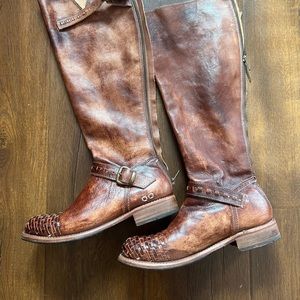 LEATHER BOOTS Brand BED STU, flexible with zipper